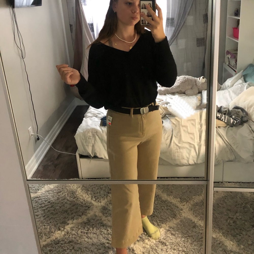 Gap High Rise Wide-Leg Crop Pants. - Picture 3 of 4
